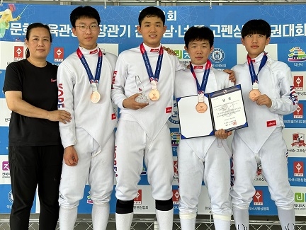 코치님과 함께.jpg