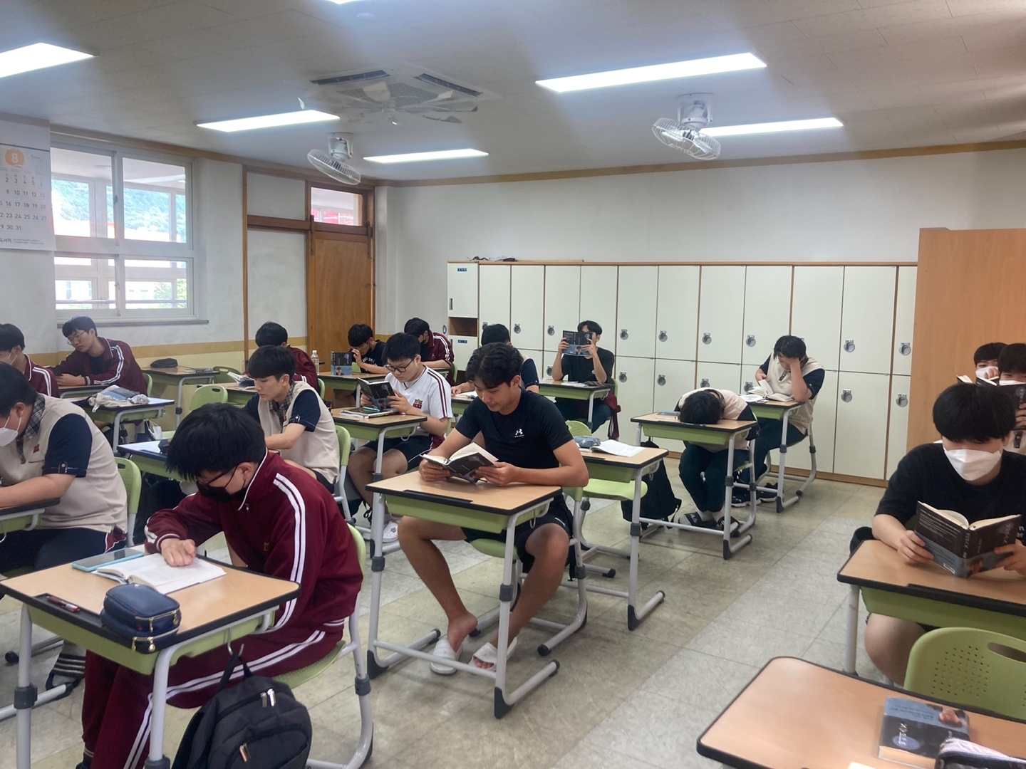 2학년 8월 독서 로테이션 활동