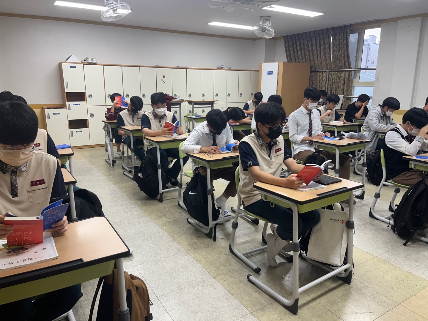 2학년 10월 독서 로테이션 활동